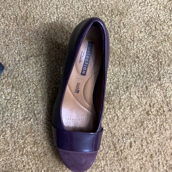 Burgundy Clark’s pumps size 5 - Picture 6 of 12
